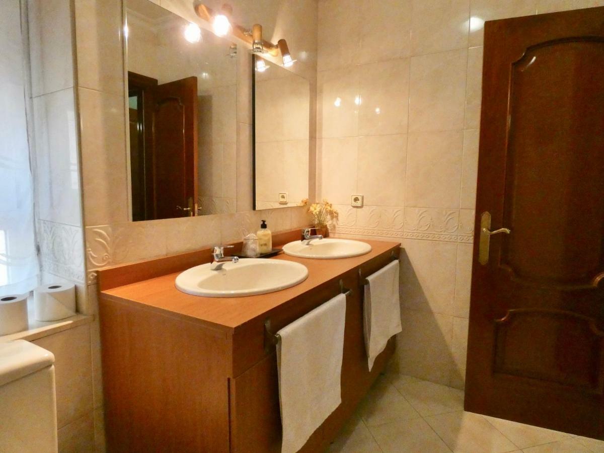 Apartamentos Turisticos Avila Villa Carmen II ภายนอก รูปภาพ
