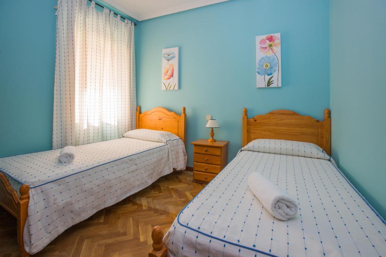 Apartamentos Turisticos Avila Villa Carmen II ภายนอก รูปภาพ
